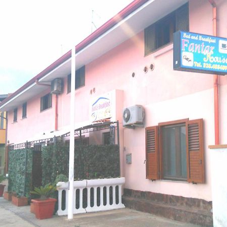 كاربونيا B&B Fantar House المظهر الخارجي الصورة