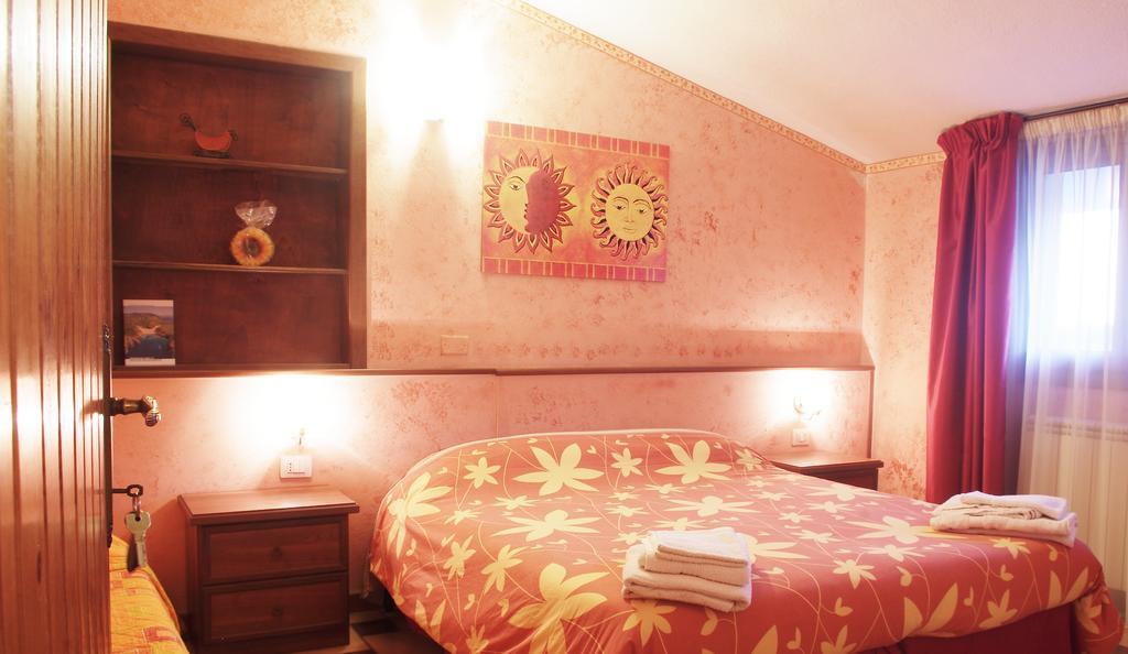 كاربونيا B&B Fantar House الغرفة الصورة