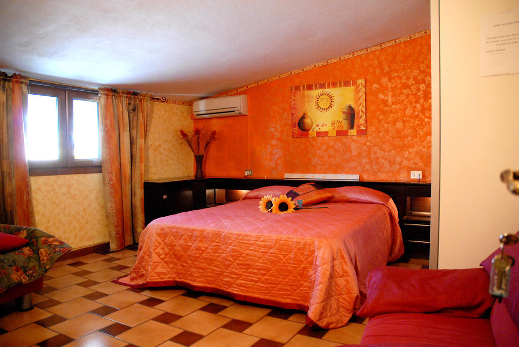 كاربونيا B&B Fantar House الغرفة الصورة