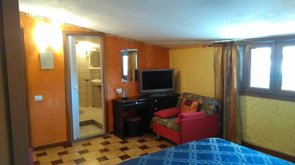 كاربونيا B&B Fantar House المظهر الخارجي الصورة