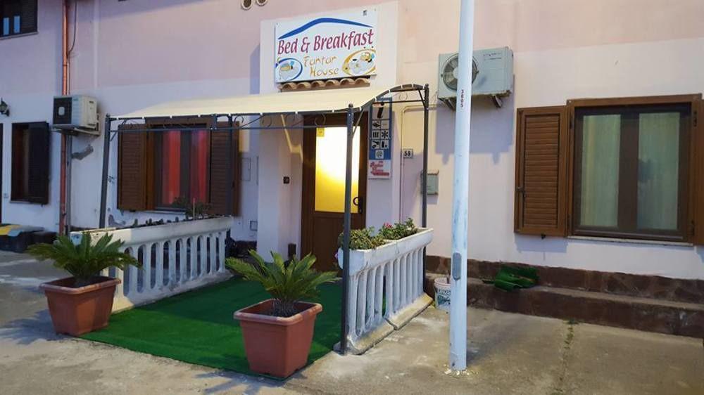 كاربونيا B&B Fantar House المظهر الخارجي الصورة