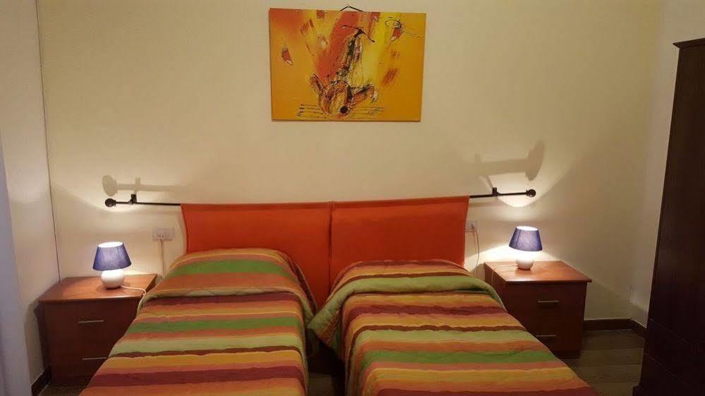 كاربونيا B&B Fantar House المظهر الخارجي الصورة